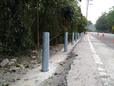 馬路護欄